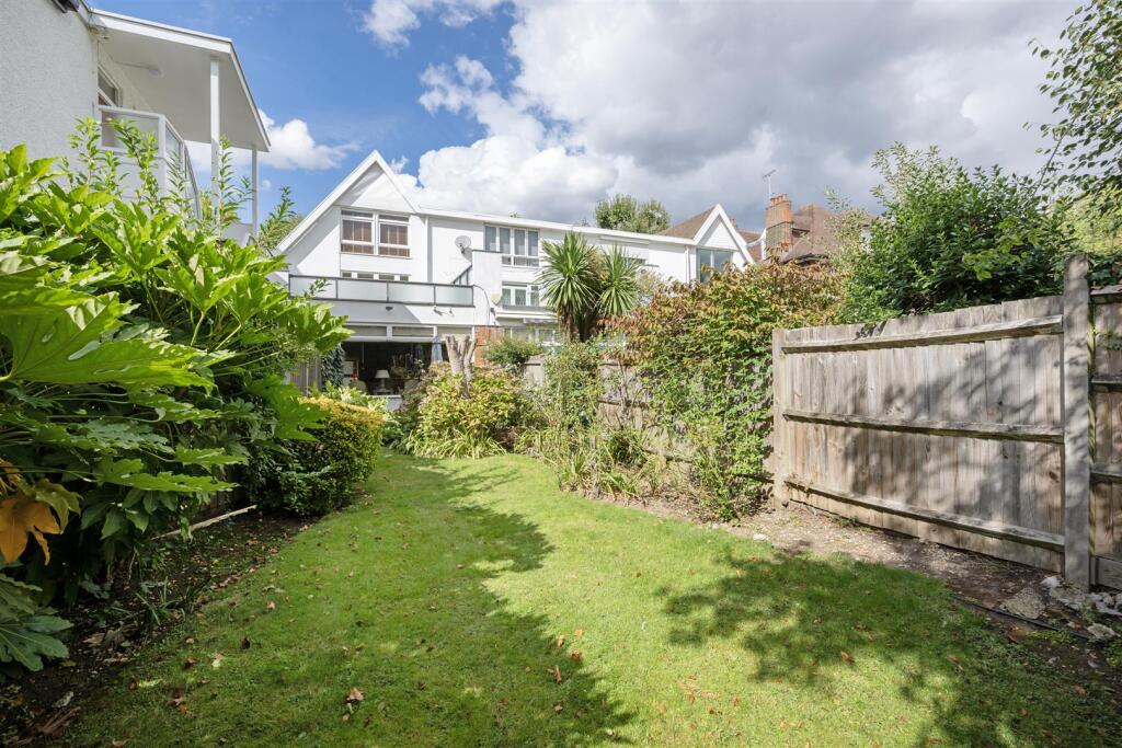 27c Elsworthy Road Lo-28.jpg