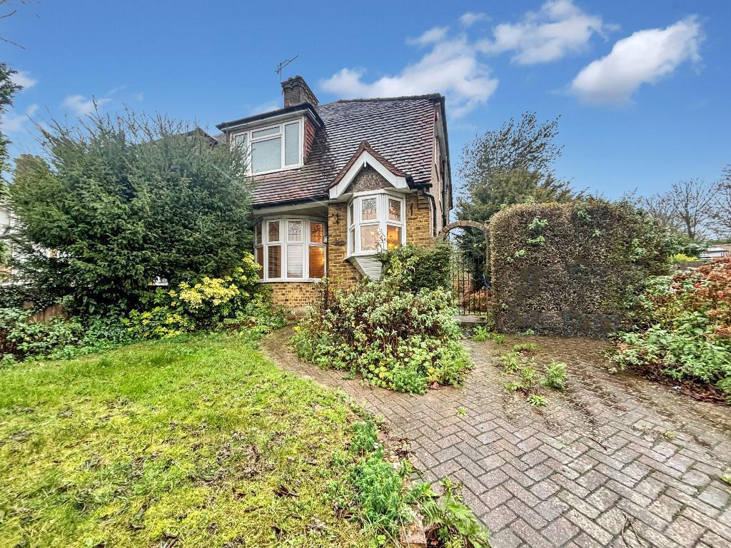 Addington Road, Selsdon, CR2 8LQ