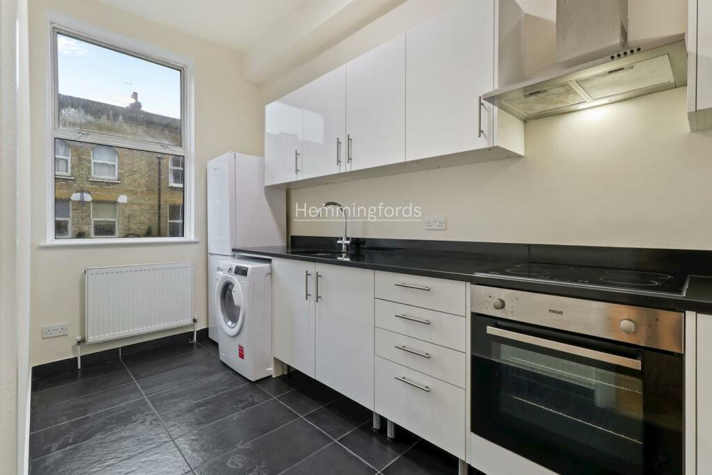 08-036178715 am Flat D, 100 Stroud Green Rd Finsbu