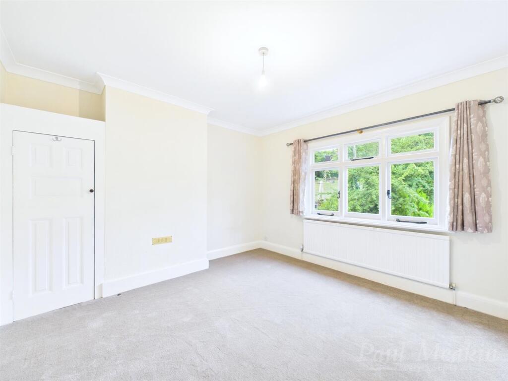 Back double bedroom .jpg