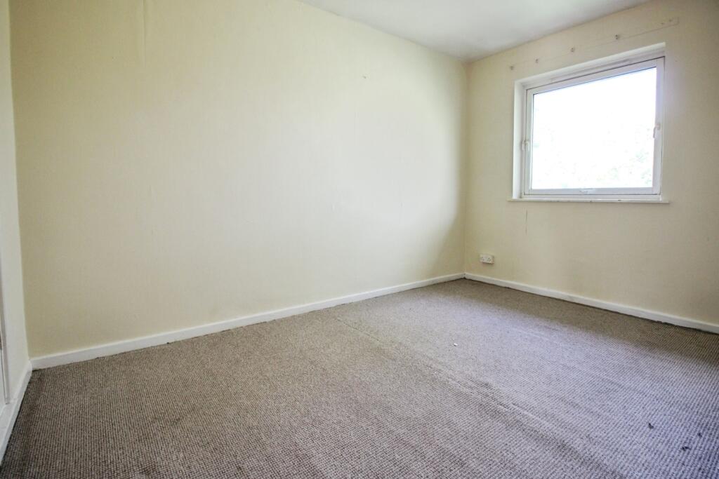 pbox-bedroom-345619.JPG