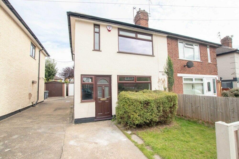3 bedroom Semi Detached for rent