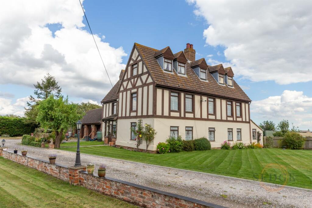 yew lodge -3.jpg