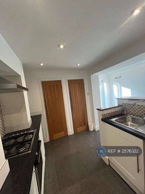 Kitchen 3