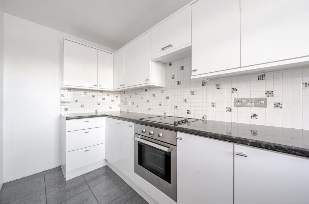 1395615-18-695b97...