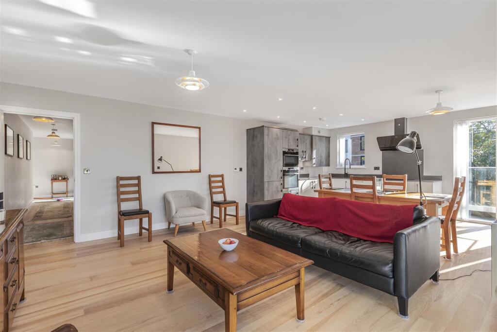 SITTING / DINING ROOM &amp; KITCHEN