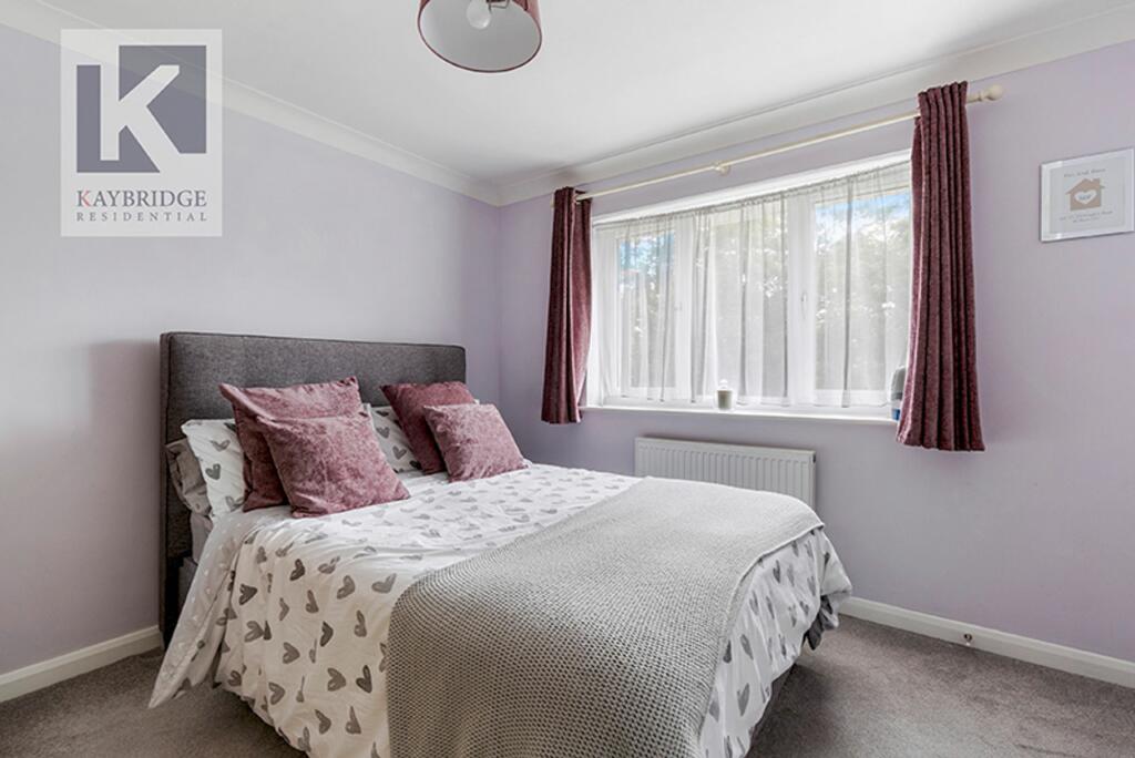 Chelsea Close, Worcester Park - KT4 7SF