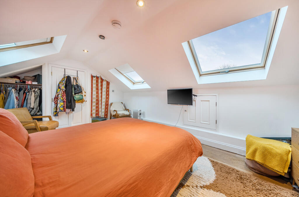 1392929-3-69495db...