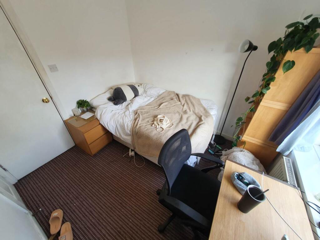 Ground floor rear be