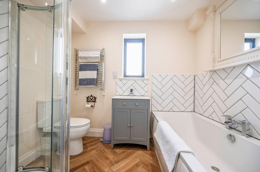 Main Bathroom