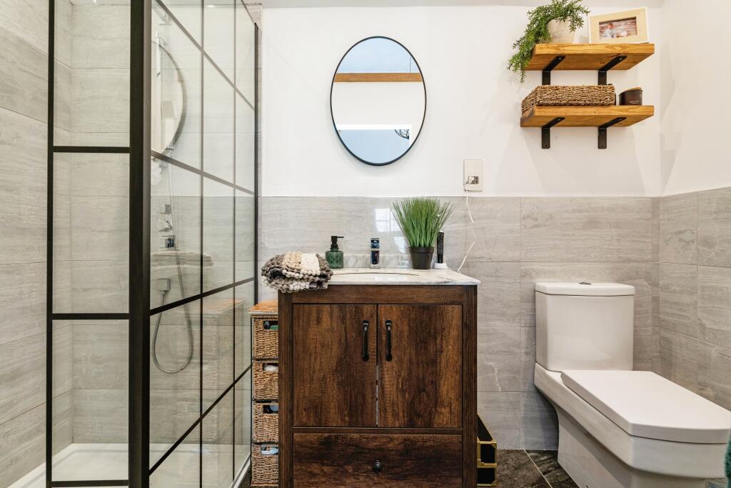 Ensuite