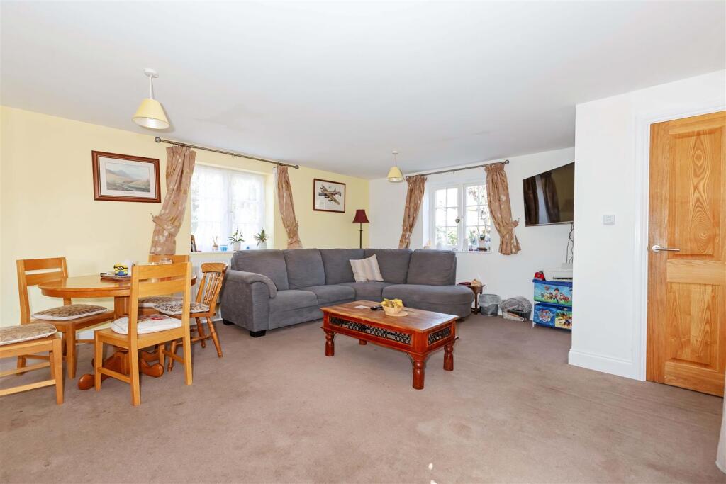 For Sale by Aspire Residential - Pond Lane