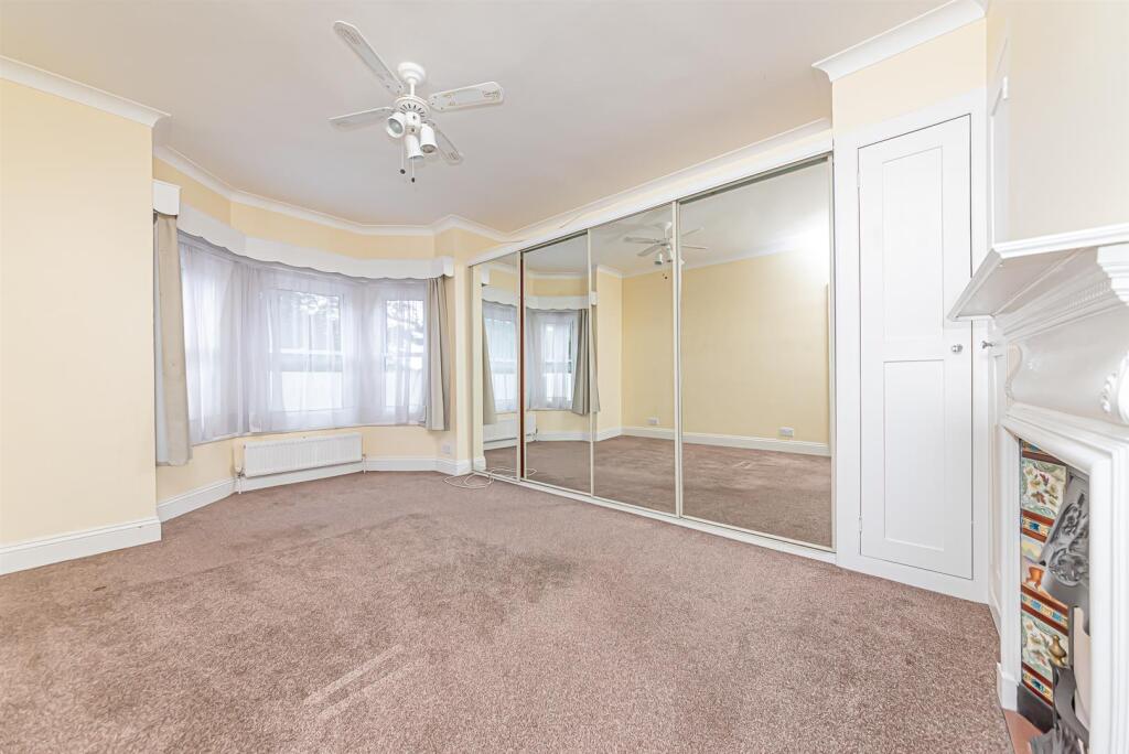 21 Sandhurst Road (18).jpg