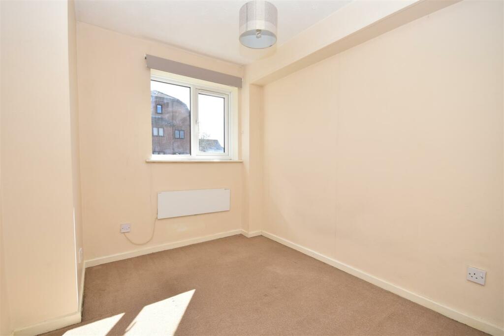 bedroom.jpg
