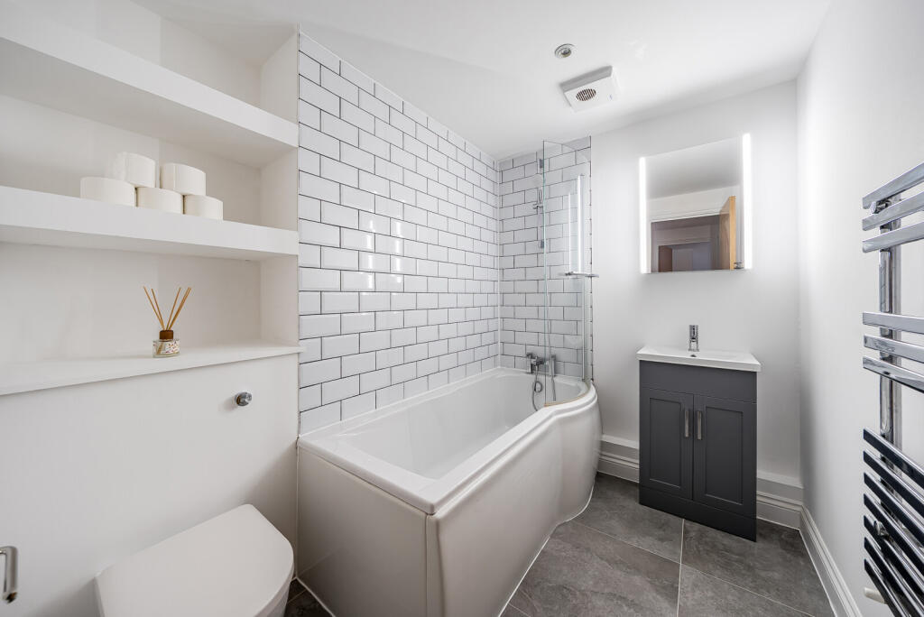 1388681-4-693c1fb...