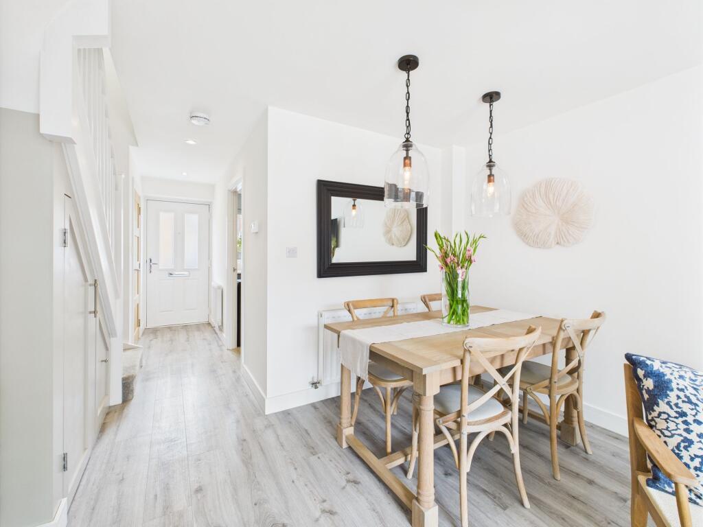 Sitting/Dining Room