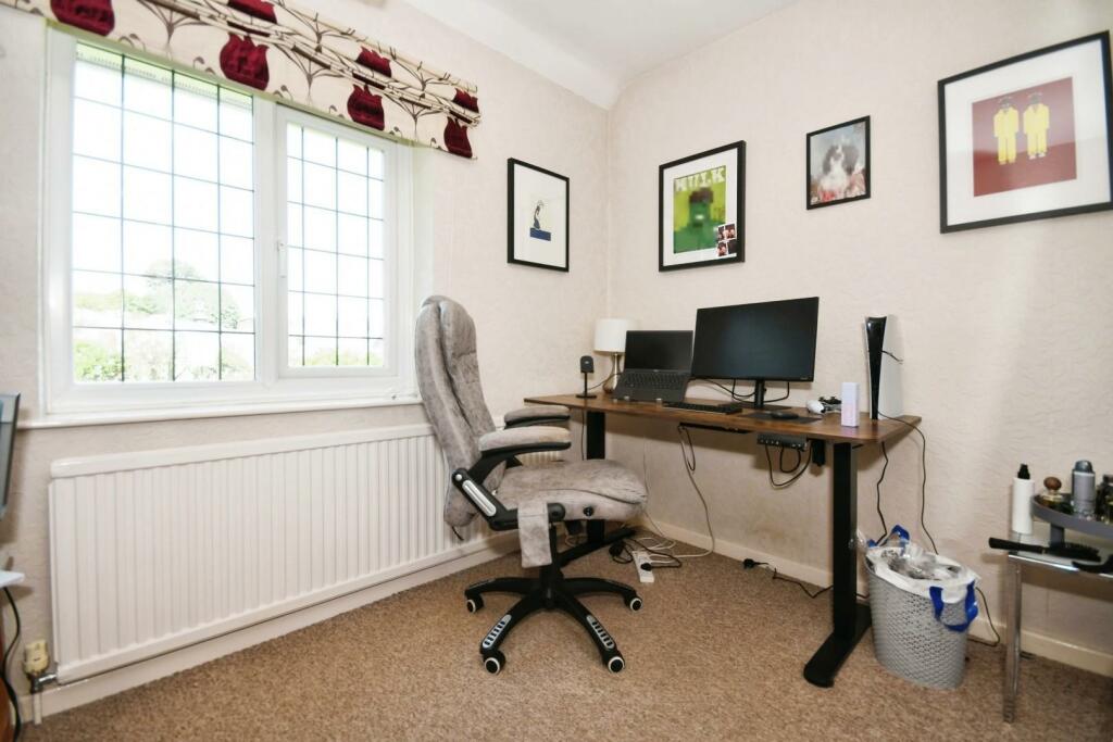 BEDROOM 3.jpg