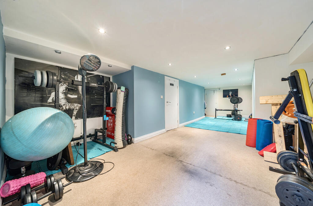 1347380-18-68bab2...