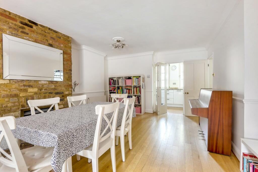 Sitting/Dining Room