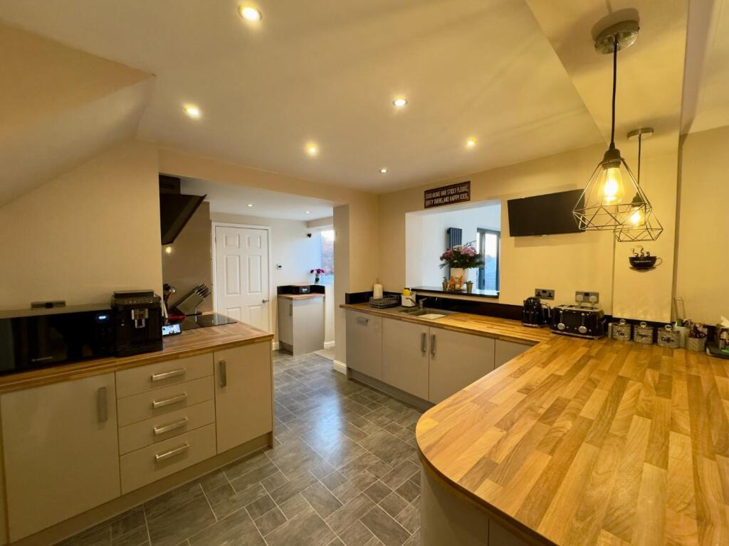 Kitchen Photo, Clockhouse Grove, Burnley, 5 Bedroo