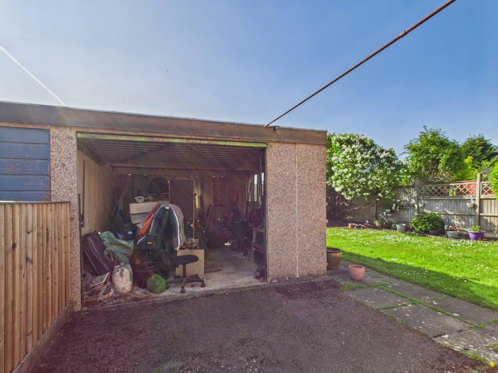 CAM01740G0-PR0379-STILL006