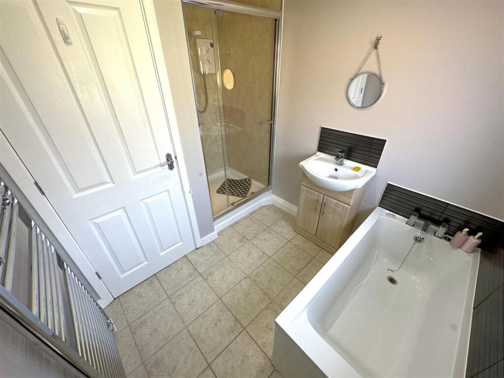 Four-Piece Bathroom 441