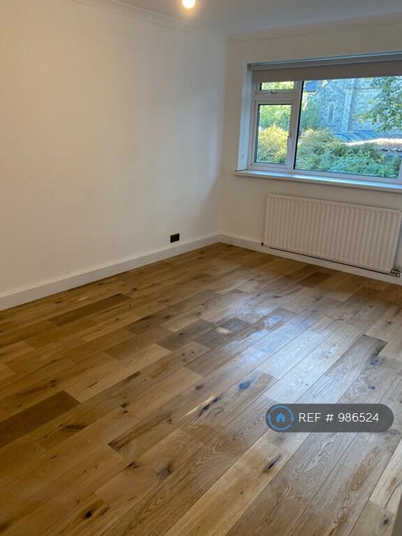 1 Bedroom  1