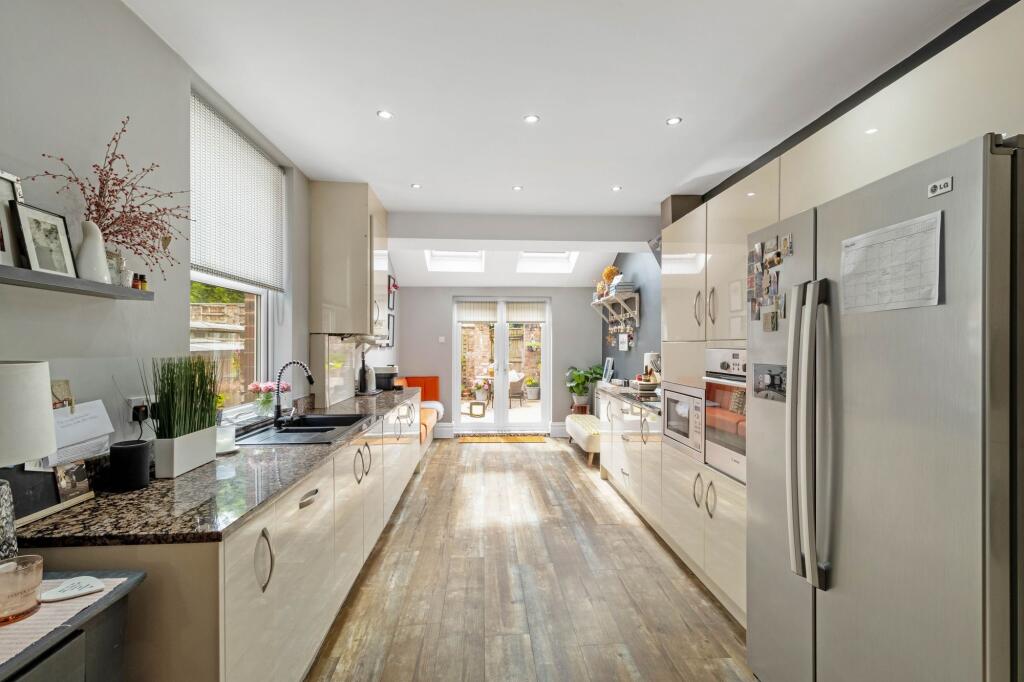 Kitchen / Breakfast Room