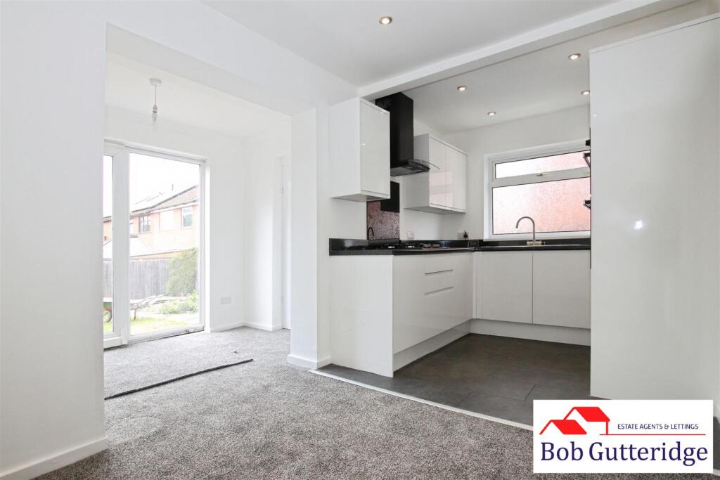 NEW FITTED KITCHEN / DINER