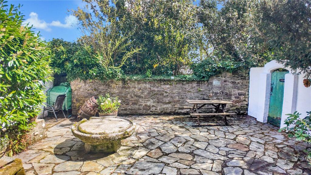 Courtyard 2