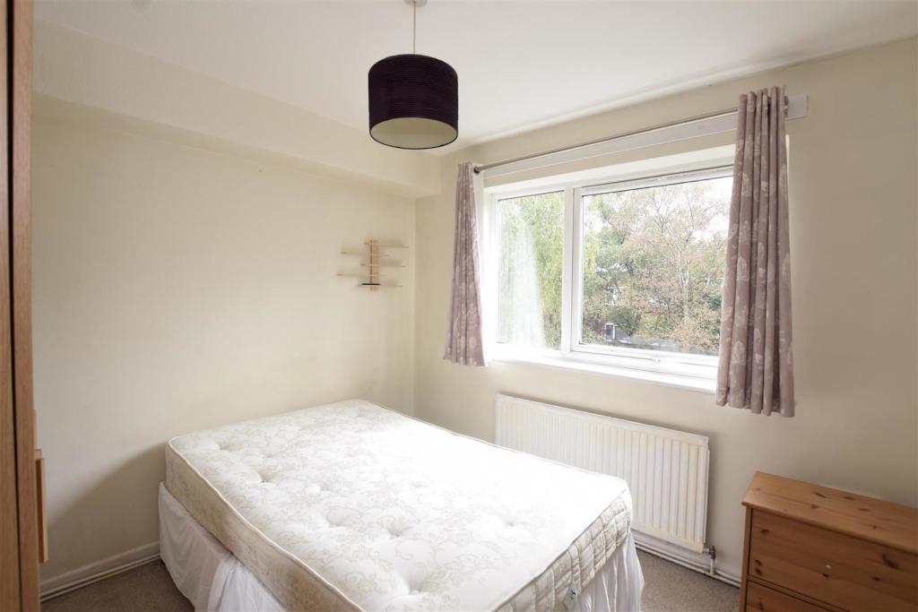 Bedroom 2 copy.jpg