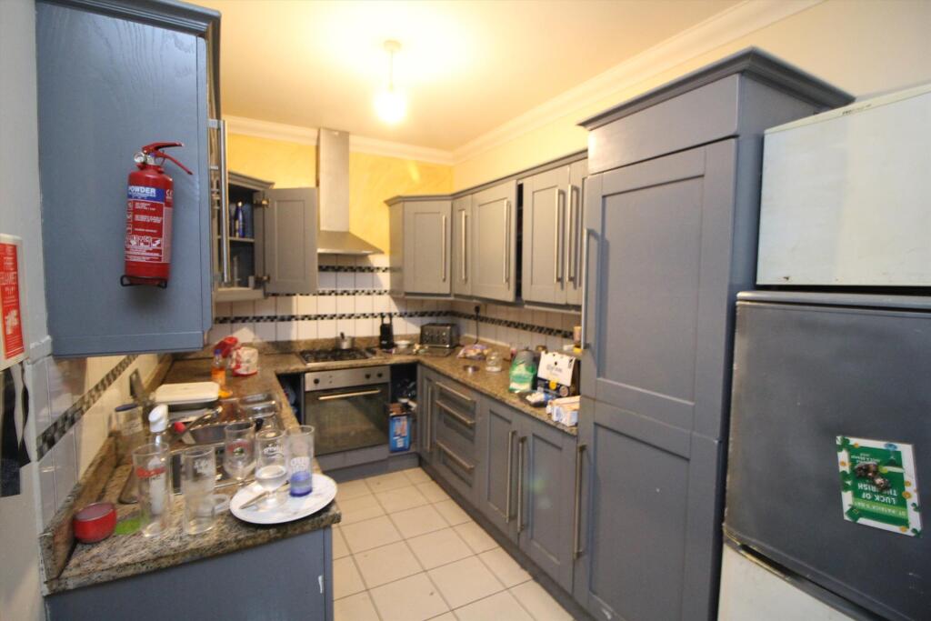 Kitchen 2 65 station