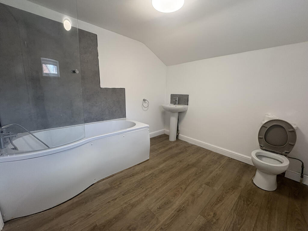 3 Rose Cottages - bathroom.jpeg