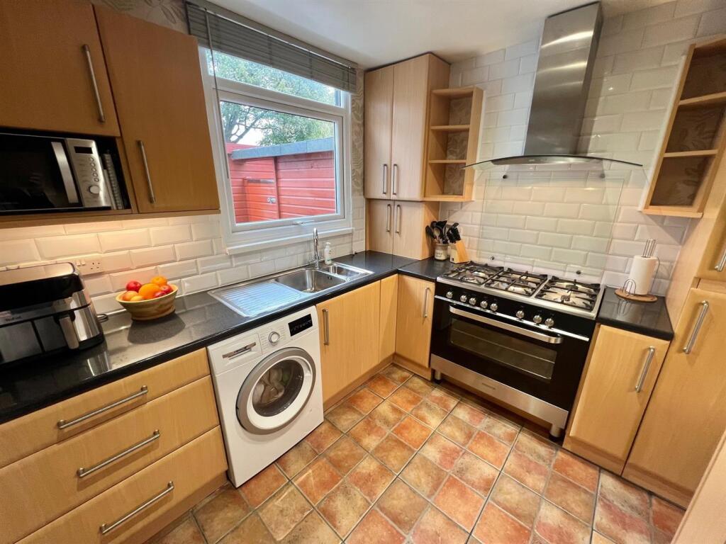 Bramleys Estate Agents - The Drive - Hipperholme (