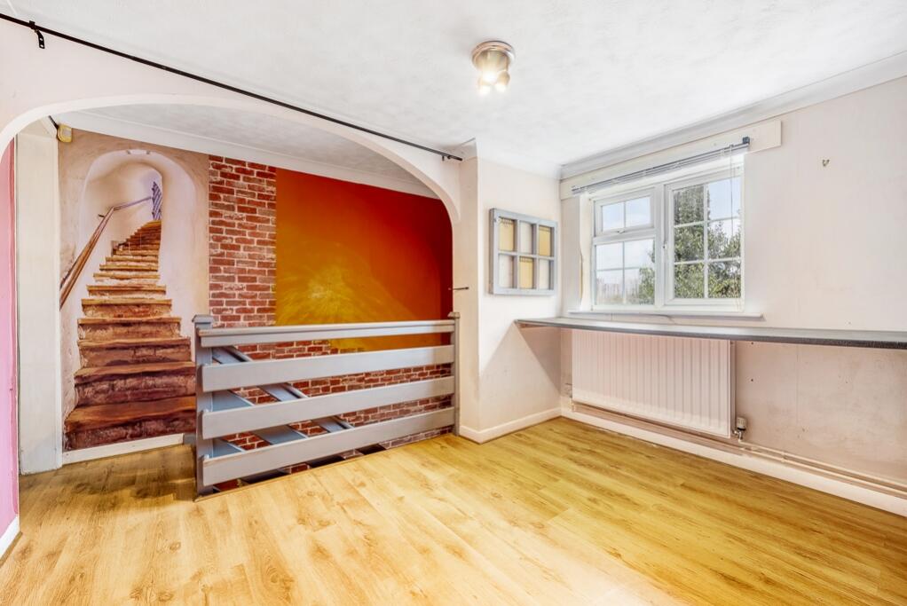 9 Witham Bank East (Boston)-15