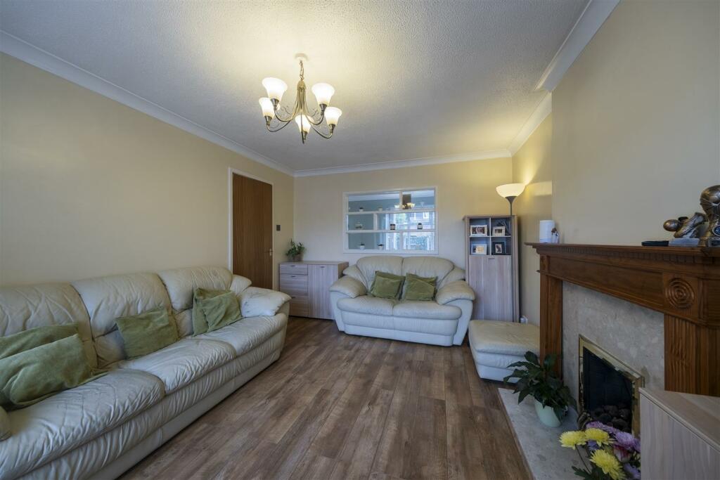 3 Abbots Way-011.JPG