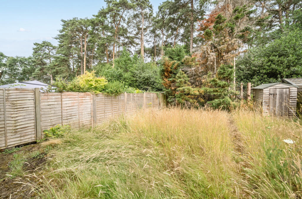 1304306-5-685e6b9...