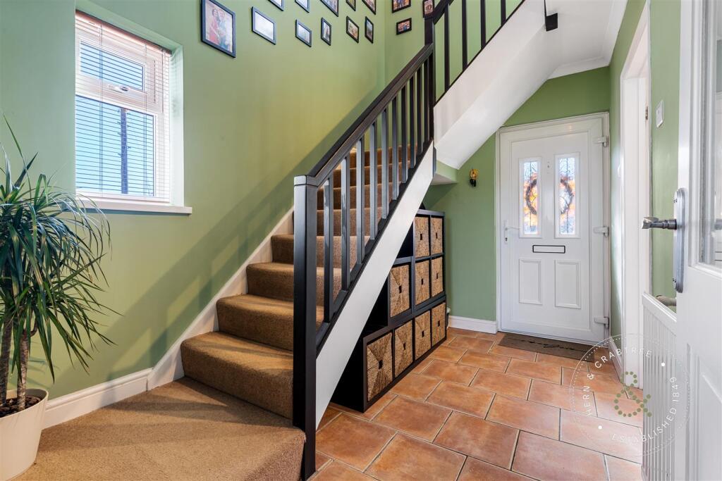 Int Newborough Ave, Hern Crabtree (13).jpg