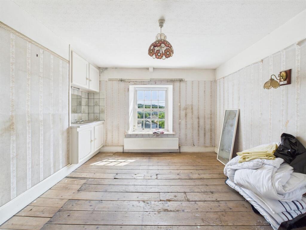 18 - Detached Cottage for Auction, Winford.jpg