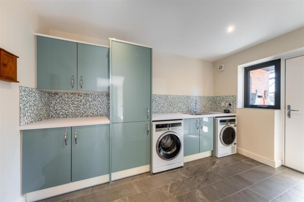 Lichfield Cottage-011.jpg