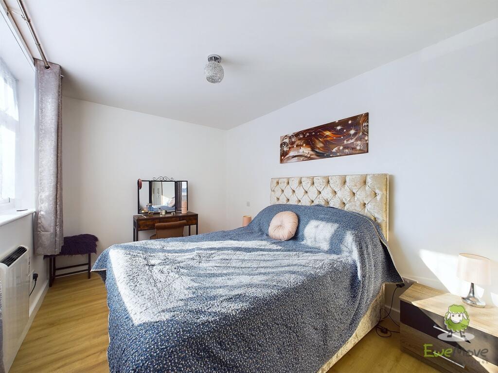 CAM01543G0-PR0097-STILL033