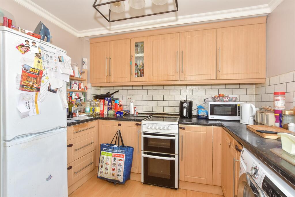 Lounge/Kitchen