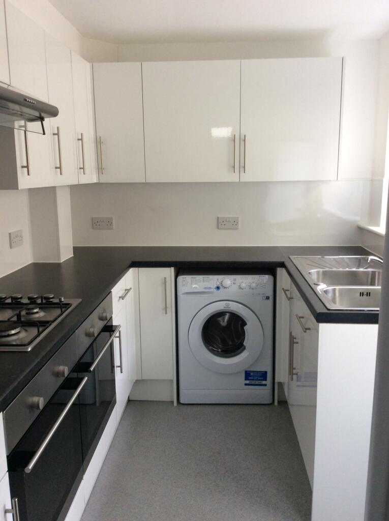 6 Upper Wellington Road kitchen (2)