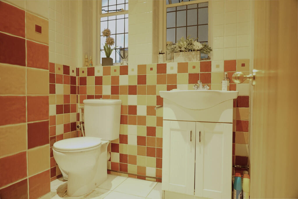 Mulberry Cottage-...
