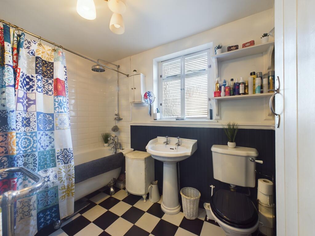 CAM02668G0-PR0026-STILL013