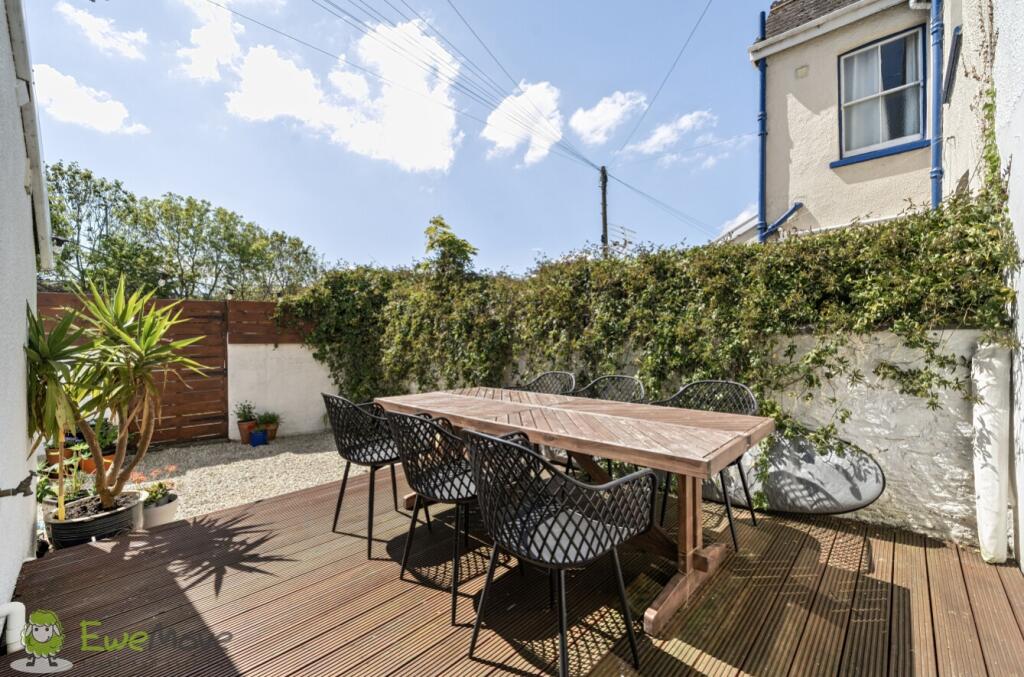 025c2ba1-7976-49a7-bdbe-b693e23d3aeb