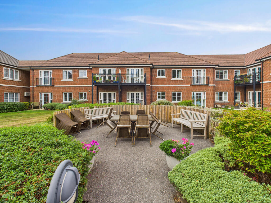 CAM02909G0-PR0473-STILL023