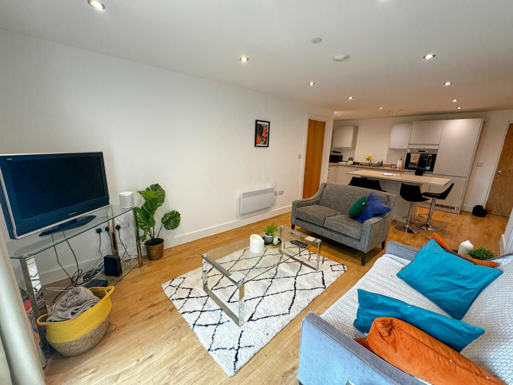 leyalandhouse76IMG_2268_edited.jpg