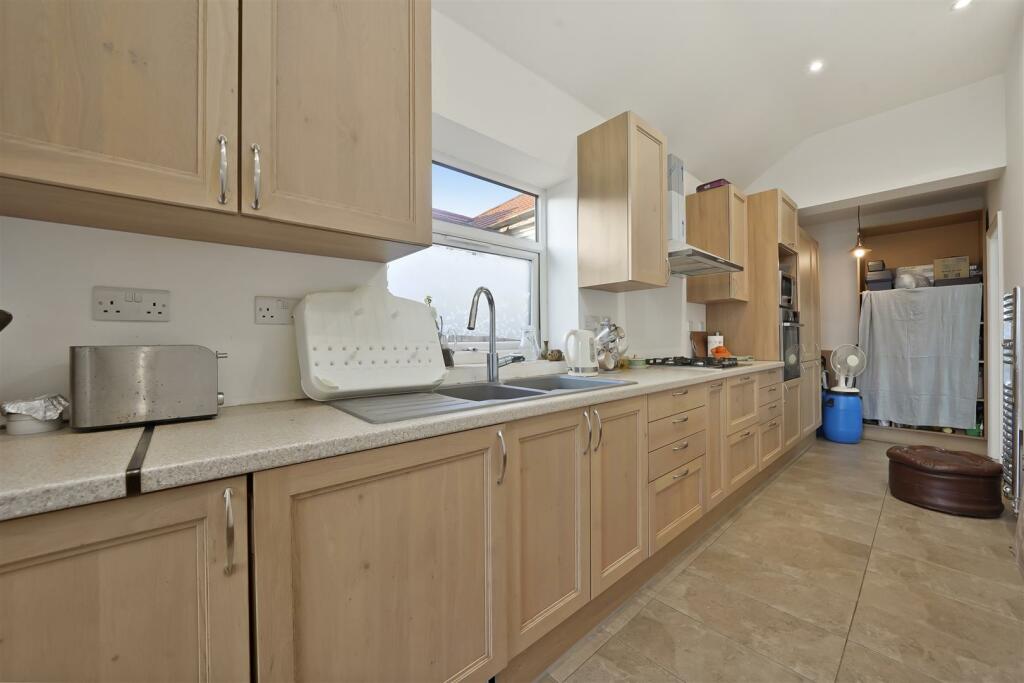 154 Rugby Avenue - GPdejMhi1qaTiaOh2E2V.jpg