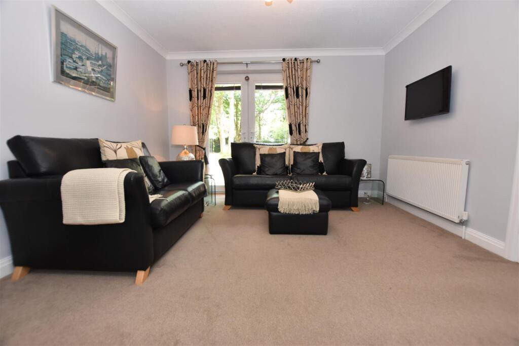 Sitting Room.JPG